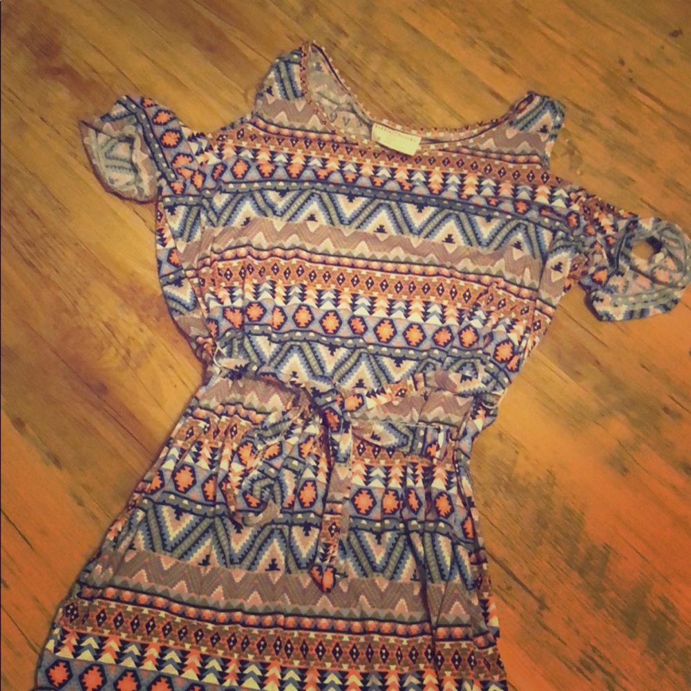 Tribal print shoulder cutout dress